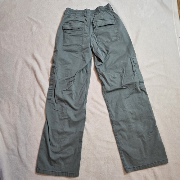 Hollister Women's Lowrise Cargo Pants w23R - Picture 2 of 3